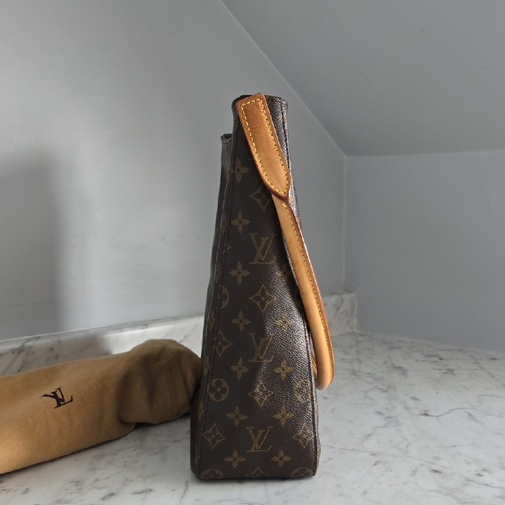 Louis Vuitton Looping GM Monogram Canvas Bag - Picture 3 of 16